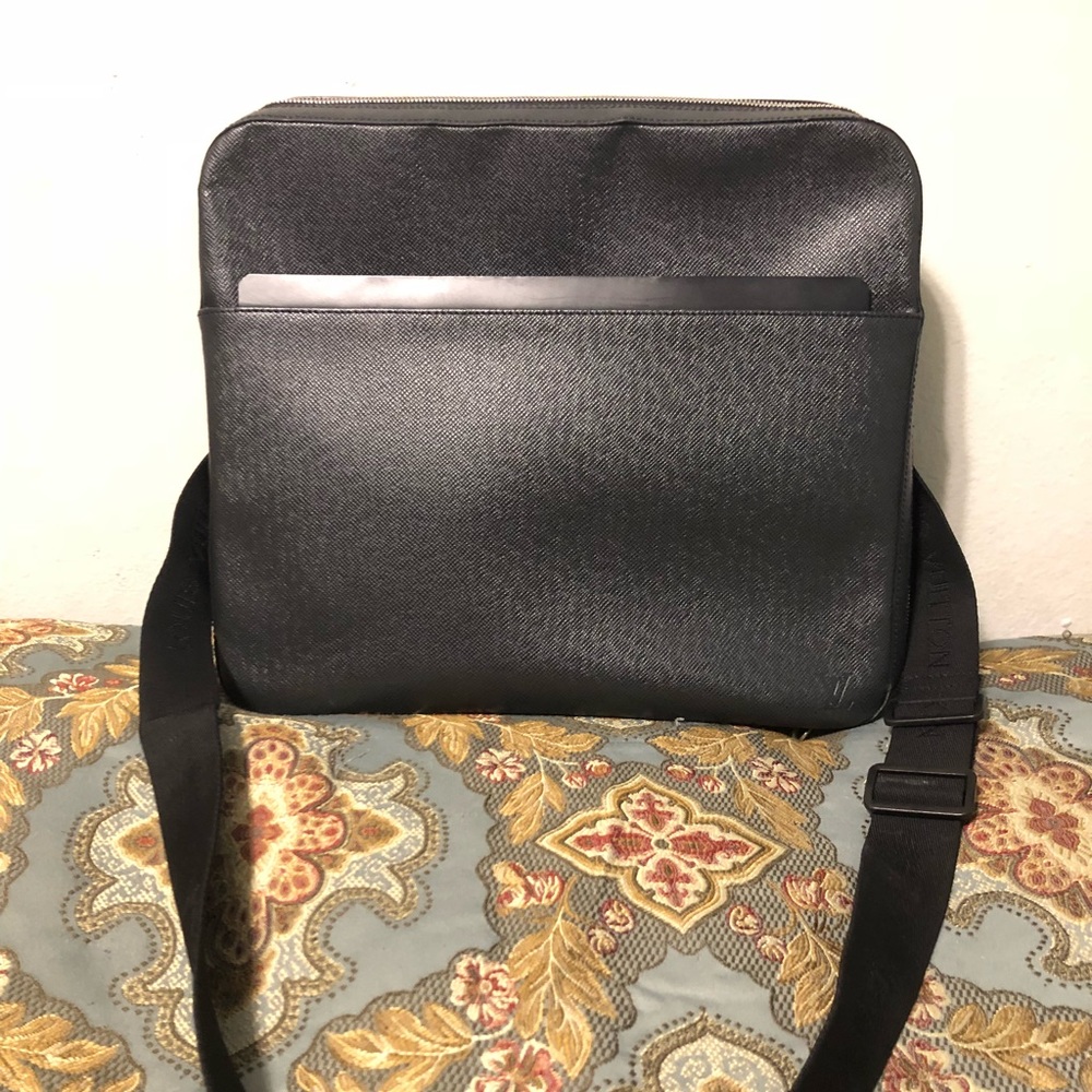 Louis Vuitton business bag